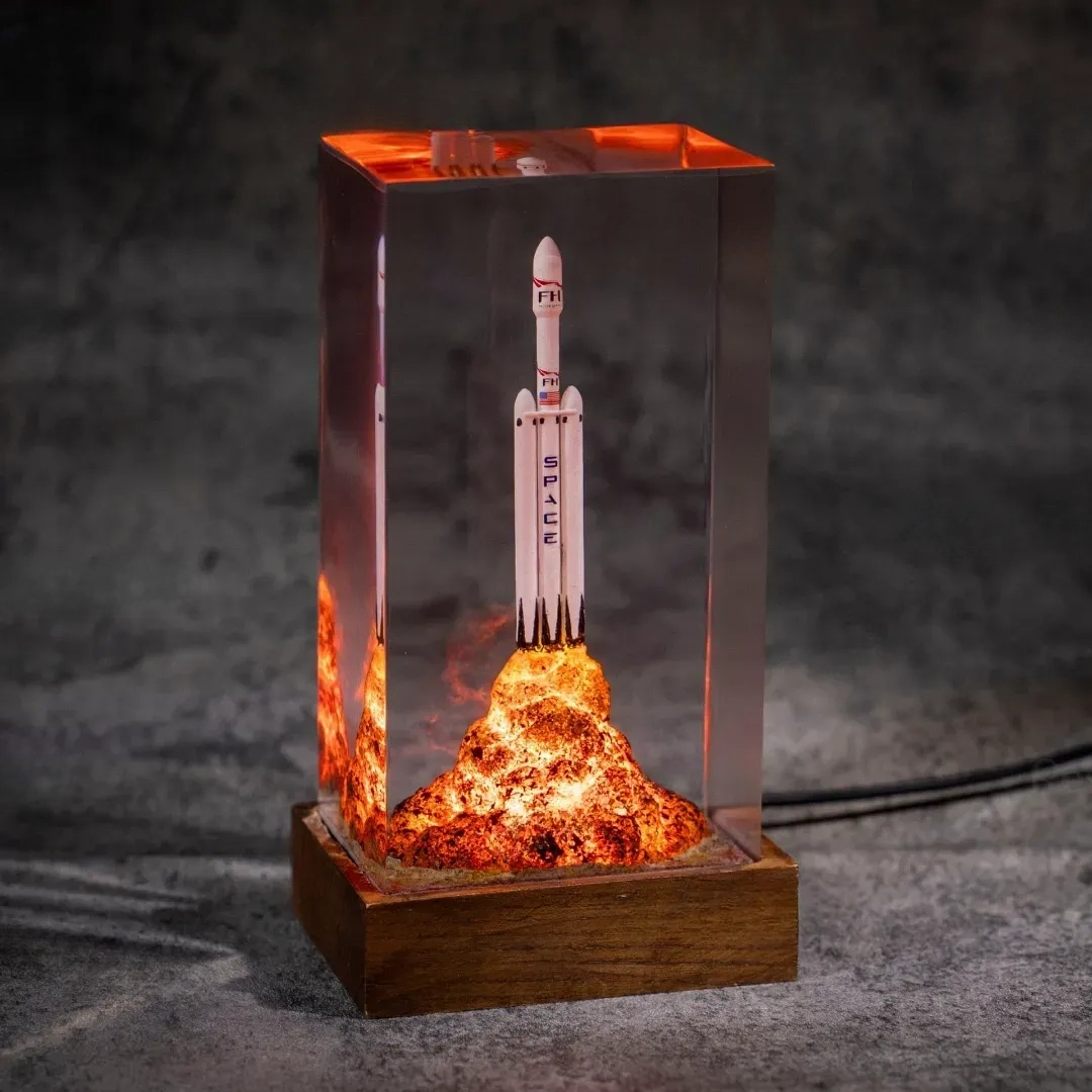 Rocket lamp