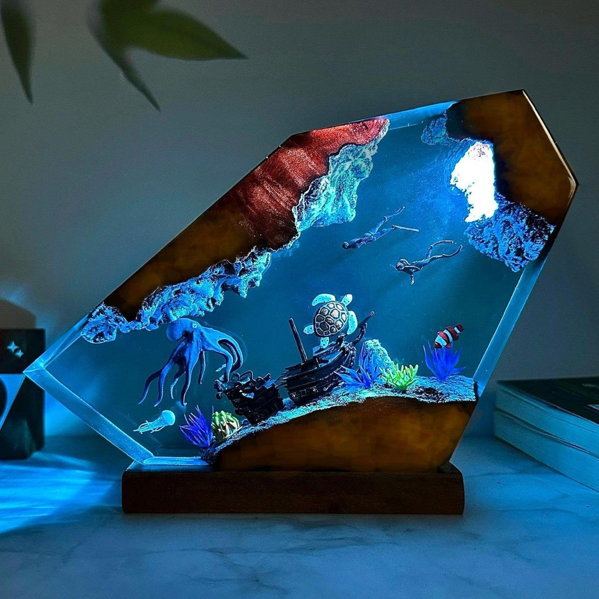 Deep Sea World Lamp