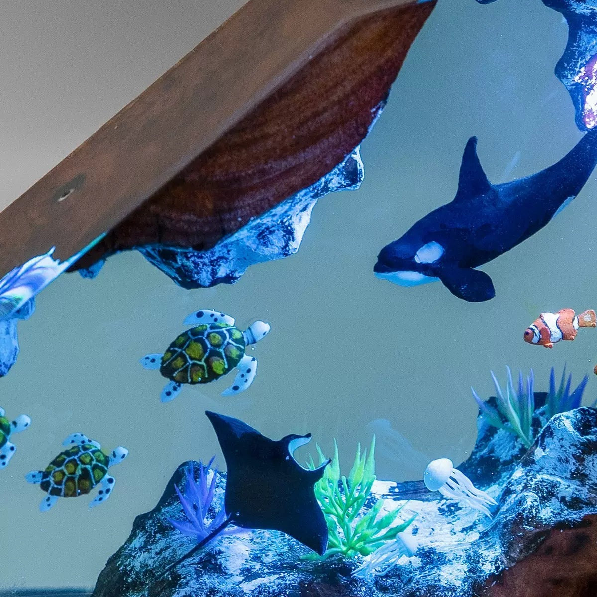 Sea Resin Lamp